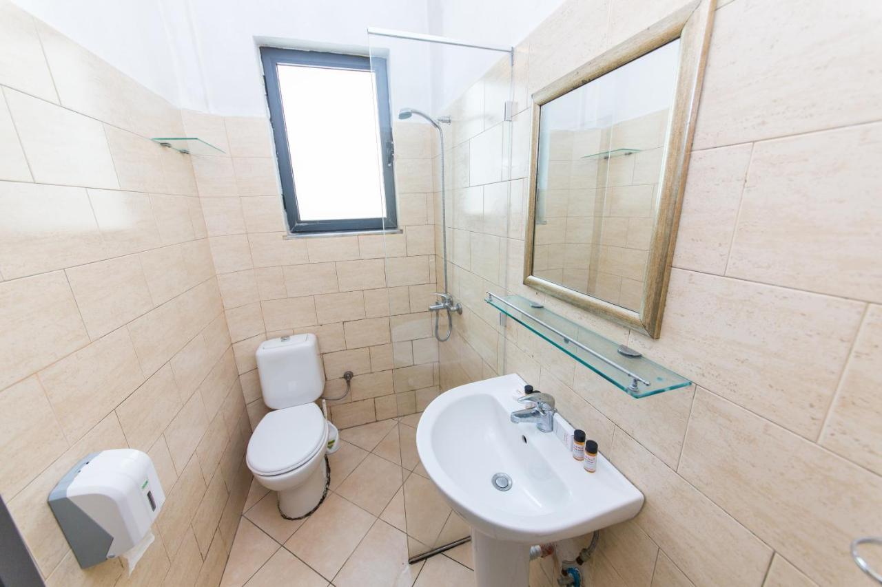 Expert Hotel Golem  Room photo